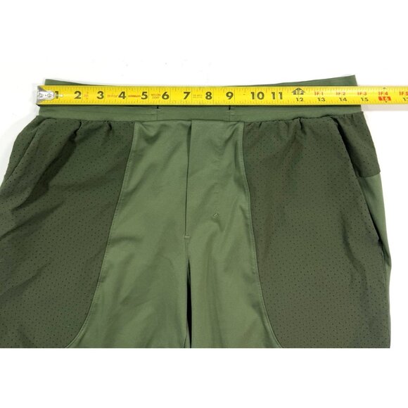 Lululemon Mens Elevated Shorts Size Small Technical Performance Gym Run Green - Picture 12 of 13
